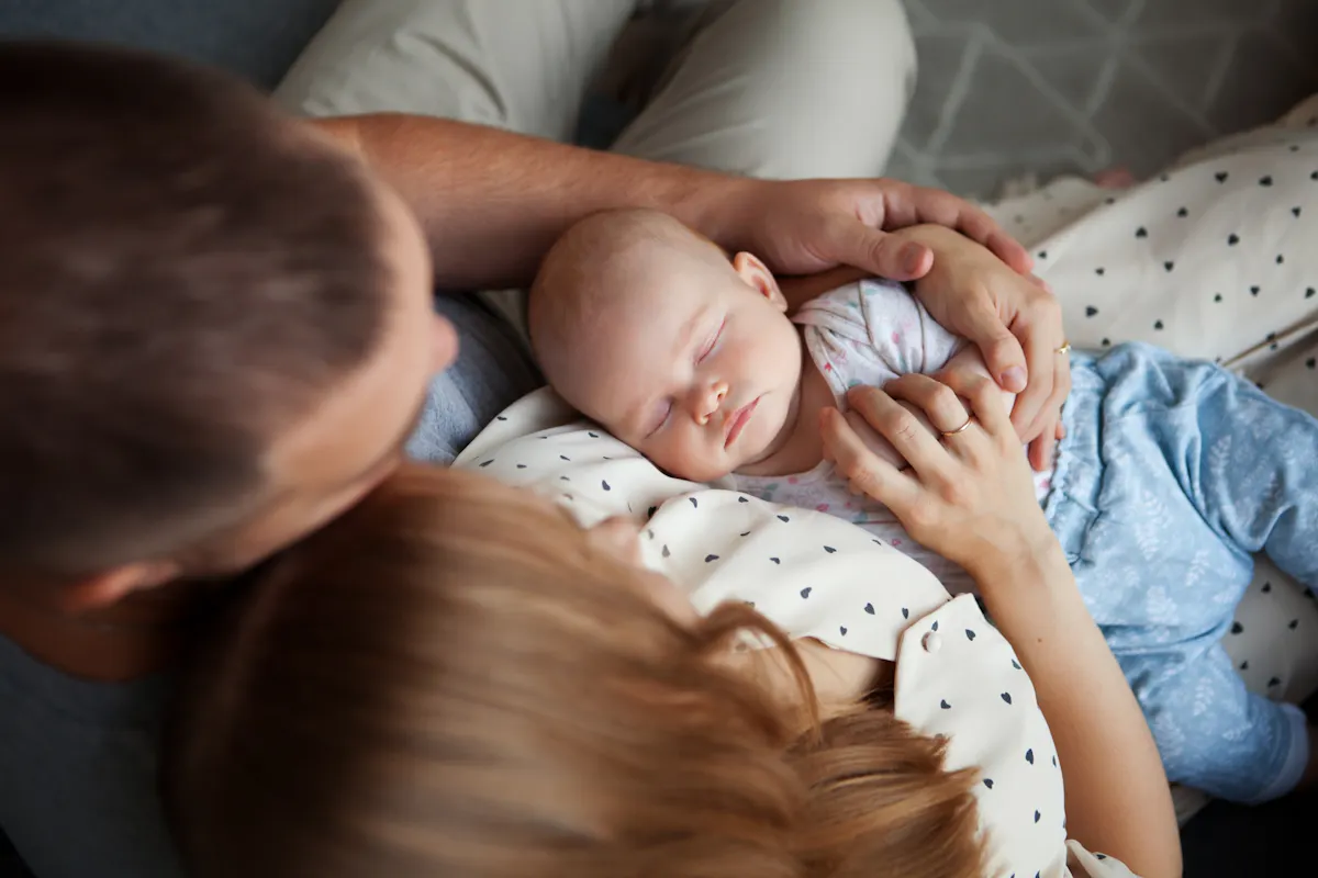 Après une FIV, ils accusent une clinique de fertilité d’avoir utilisé le sperme d’un autre homme