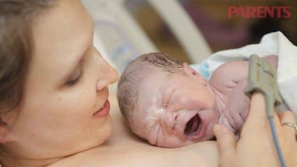 Les bienfaits du peau à peau pour maman et bébé dès la naissance –  MintyWendy